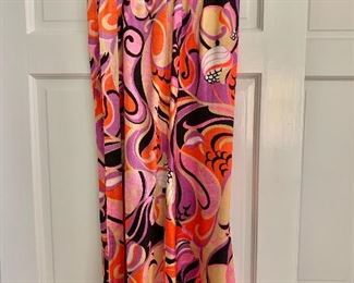 $24 - Vintage "mod" pool party long wrap/skirt.  Polyester.