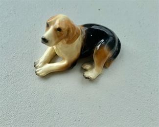 $10 - Ceramic fox hound; 1 1/2 in. (H) x 2 3/4 in. (L)