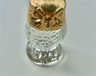 $20 - Glass owl paperweight