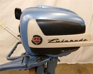 VIEW 3 EVINRUDE FISHERMAN 5.5 MOTOR  