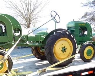 GROUP PICTURE JD MODEL L TRACTORS 