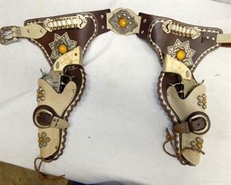 GENE AUTRY CAP PISTOLS W/ HOLSTER 