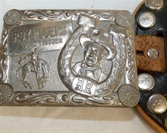 VIEW 3 CLOSEUP W/ ROY ROGERS BUCKLE 