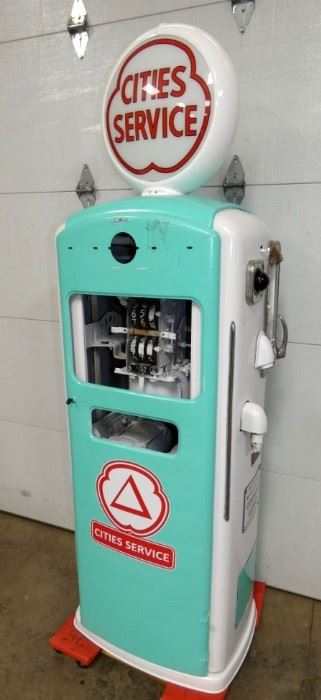 VIEW 5 1950'S BENNETT GAS PUMP 