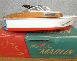 18IN MARLIN FLEET LINE BOAT W/ BOX 