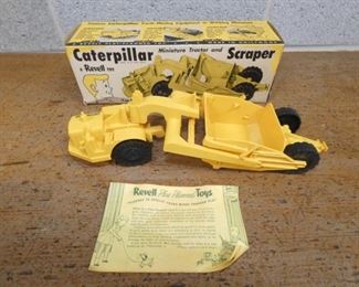 12X4 CATERPILLAR SCRAPPER W/ ORIG. BOX 