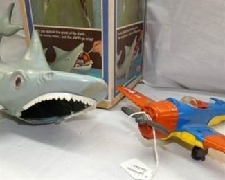 VIEW 2 JAWS/HUBLEY AIRLPLANE TOYS 