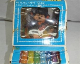 BO CHIMP W/XYLOPHONE W/ORG BOX 