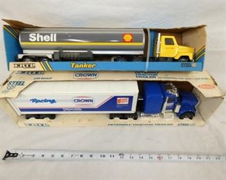 COLLECTION METAL TOY TRUCKS/TRAILERS 