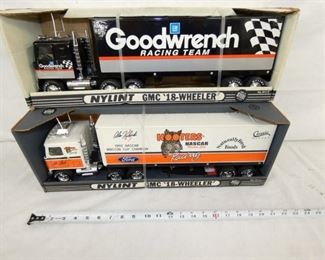 COLLECTION METAL TOY TRUCKS/TRAILERS 