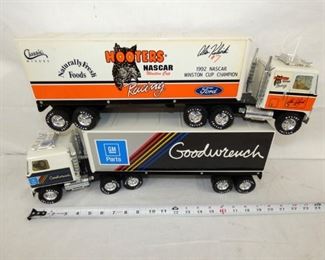 COLLECTION METAL TOY TRUCKS/TRAILERS 