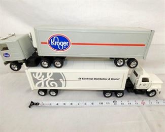 COLLECTION METAL TOY TRUCKS/TRAILERS 