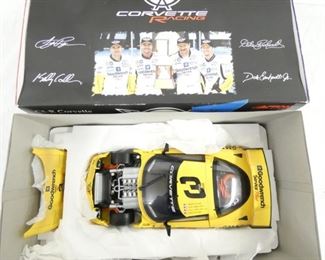 2 ACTION CR-5 1:18 SCALE CORVETTE 