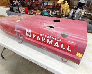 VIEW 2 FARMALL B 