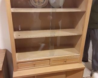 1960s blond china cabinet Heywood Wakefield Style