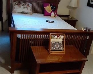 Mission Oak queen bed 