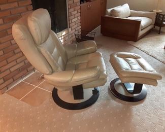 Ekornes style zero gravity chair with ottoman $295
