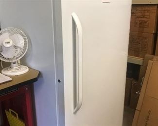 Frigidaire 16.9 cu ft upright freezer works great 