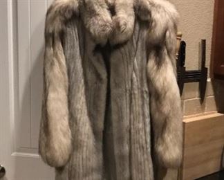 Lovely Silver Fox Fur Coat 