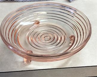 Pink depression glass swirl bowl