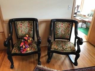 chairs that match the settee
