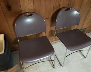 pair of chairs