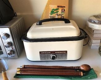 Electric toaster.  Like nee