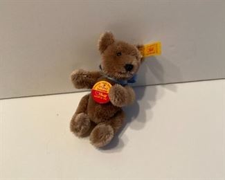 Small Steiff bear