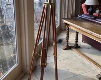 EXCELLENT POWERFUL BRASS TELESCOPE.