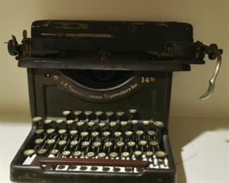 ANTIQUE L C SMITH CORONA TYPEWRITER