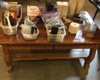 VINTAGE RUSTIC COFFEE TABLE