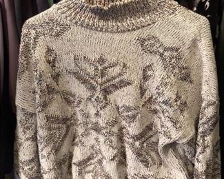 Women's Vintage Sweaters/Clothing, M-L 