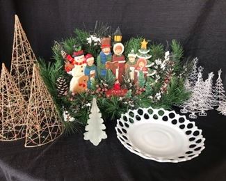 Christmas Centerpiece and Decor