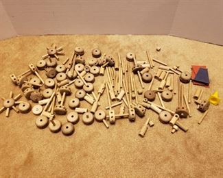 Tinker Toy Wood Build Set