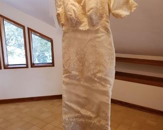 Vintage Wedding Dress, Veil & Train
