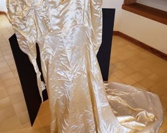 Vintage Satin Wedding Dress & Veil