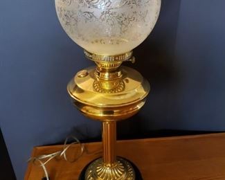  Victorian-Style Etched Globe Lamp