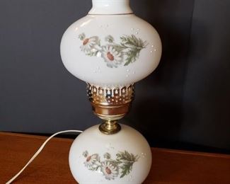 Vintage Daisy Globe Lamp