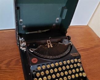 Vintage Remington Portable Typewriter