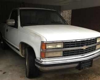 1993 Chevrolet Silverado - V8, Automatic, 146636 Miles, Bedliner & Good Tires.