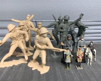 008a3 Military Figurines