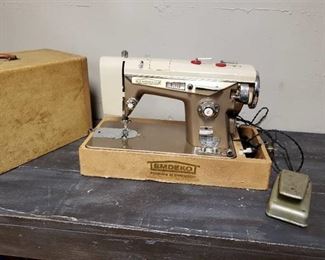 Vintage Emdeko Zig Zag Sewing Machine NL~ 26249