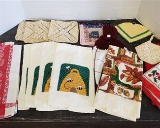 Kitchen Towels and Pot Holders