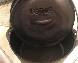  Lodge cast iron pot 10