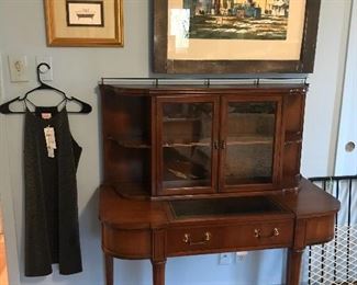Great useful Hutch with pull out writing surface writing desk with drawers 