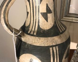 Anasazi pitcher in great condition very old 