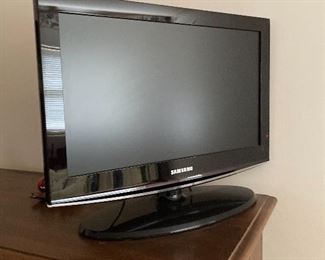 SAMSUNG flat screen TV