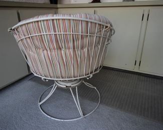 $200 pair. Two Homecrest wire tub chairs. Kept inside.