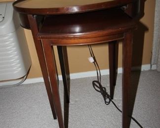 $85. Nesting tables