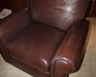 $200. Leather recliner. Great shape, no splits or cracks.